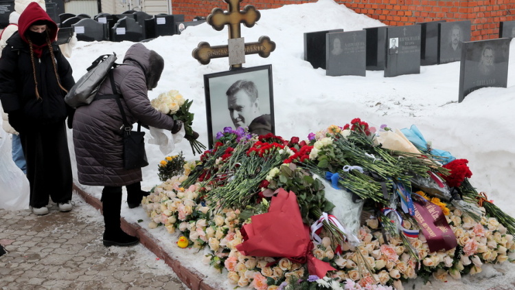 Δύο χρόνια από τον θάνατο Ναβάλνι: Εκδηλώσεις μνήμης σε δεκάδες χώρες και νέες αιχμές κατά του Κρεμλίνου