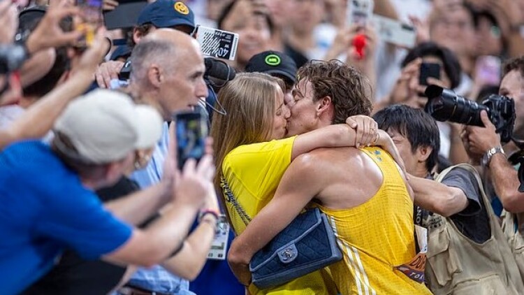 Ο Μόντο Ντουπλάντις παντρεύτηκε στα... κρυφά την αγαπημένη του Ντεζιρέ
