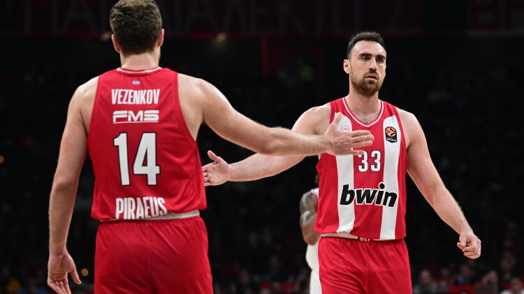 Με Βεζένκοφ και Μιλουτίνοφ η κορυφαία πεντάδα της χρονιάς στην Euroleague