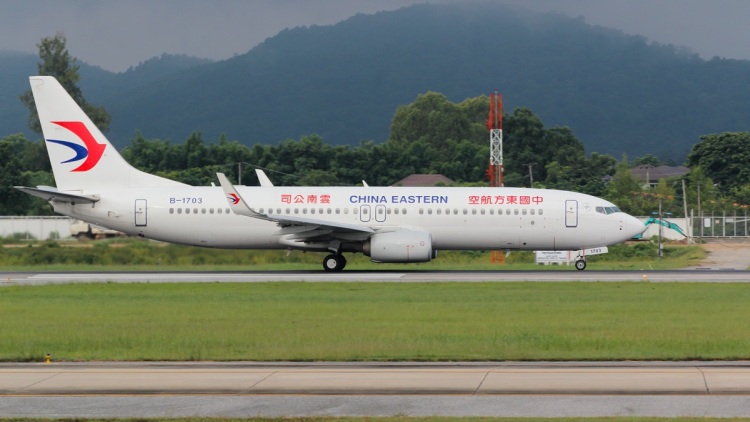 Νέα δεδομένα για τη συντριβή Boeing 737 στην Κίνα: Απενεργοποιήθηκαν ταυτόχρονα οι διακόπτες καυσίμου των δύο κινητήρων