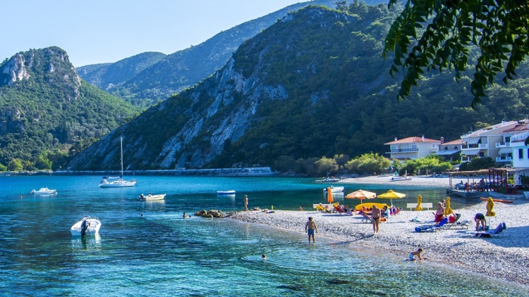 Ρεκόρ αιτήσεων για το πρόγραμμα Κοινωνικού Τουρισμού της ΔΥΠΑ, πάνω από 800.000 ενδιαφερόμενοι