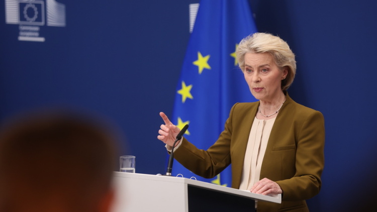 Η ΕΕ ετοιμάζει το 21ο πακέτο κυρώσεων κατά της Ρωσίας: Στο στόχαστρο ενέργεια, τράπεζες και αλιεία