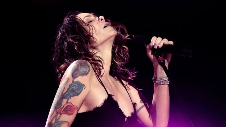 Beth Hart στο protothema: Στην Ελλάδα νιώθω πως μπορώ να είμαι ο εαυτός μου