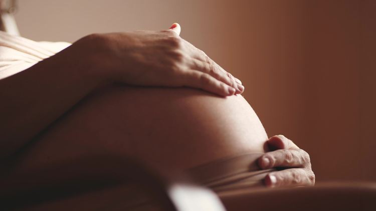Πέθανε 34χρονη μητέρα στη Λιβαδειά μετά τον τοκετό, νέα τραγωδία μετά τη γιατρό στη Λέσβο