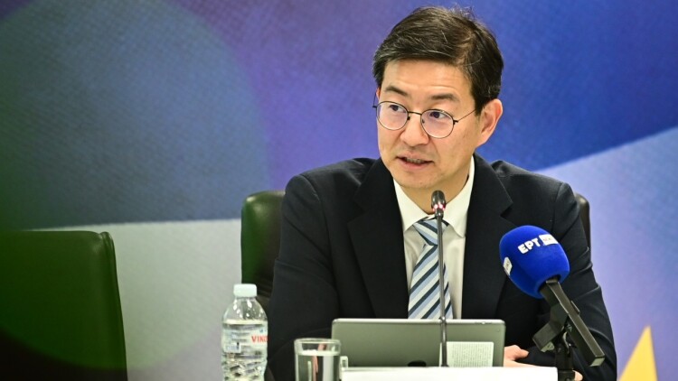 Joong Shik Kang (ΔΝΤ): «Το ποτήρι των μεταρρυθμίσεων στην Ελλάδα είναι ακόμη μισογεμάτο»