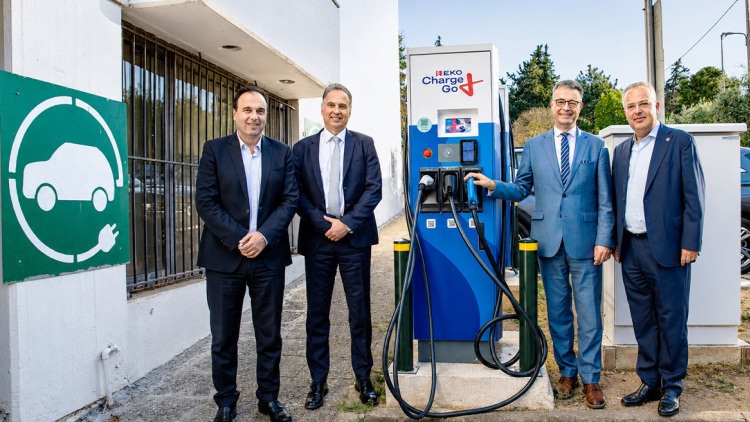 ΕΚΟ Charge&Go: Συνεργασία-πρότυπο για την ανάπτυξη της ηλεκτροκίνησης στους δημόσιους χώρους με τον Δήμο Παπάγου-Χολαργού
