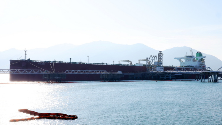 Χούθι: Στο στόχαστρο η νέα πετρελαϊκή «πύλη» της Σαουδικής Αραβίας, σχεδόν 588 εκατ. βαρέλια διακινήθηκαν μέσω Yanbu 