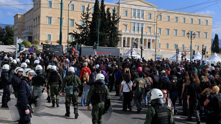 Άνοιξε το κέντρο της Αθήνας μετά τον Ημιμαραθώνιο, κλειστή η Βασ. Αμαλίας λόγω εκδηλώσεων για την Παγκόσμια Ημέρα της Γυναίκας