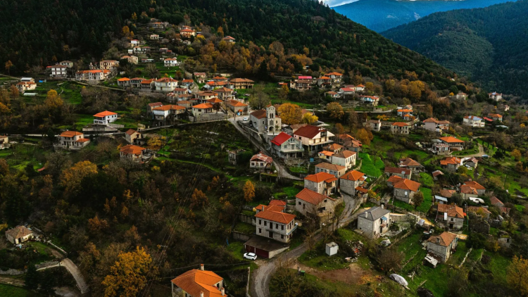 Ανεξερεύνητοι Τόποι: Απόδραση στο Κλαυσί Ευρυτανίας
