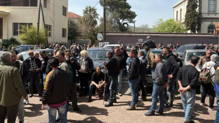 Δεν κάνουν πίσω οι αγρότες, συνεχίζεται το μπλόκο στο λιμάνι της Μυτιλήνης - Ανεστάλησαν δρομολόγια 