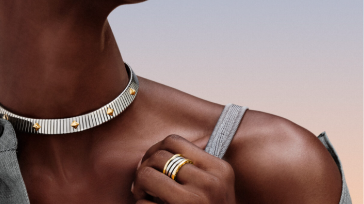 H Bvlgari επαναφέρει τον συνδυασμό πολύτιμου χρυσού και βιομηχανικού ατσαλιού στις signature συλλογές της
