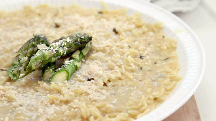 Κριθαρότο με Σπαράγγια