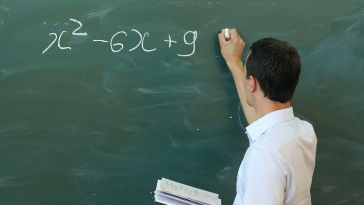 Σε απόγνωση οι εκπαιδευτικοί στην Ιταλία, τα πανάκριβα ενοίκια τους αναγκάζουν να αρνούνται τους διορισμούς τους σε σχολεία του Βορρά, δίνουν 500 ευρώ για ένα δωμάτιο 