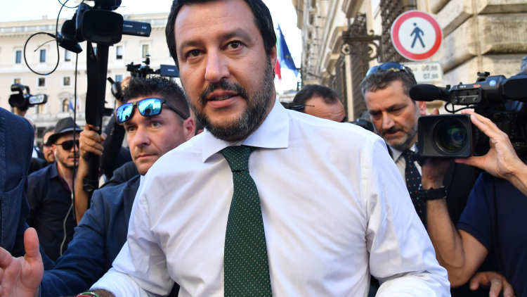 Ο Σαλβίνι επανεξελέγη γραμματέας της Λέγκα: Η Ιταλία δεν μπορεί να συνεχίσει να στέλνει χρήματα και όπλα στην Ουκρανία