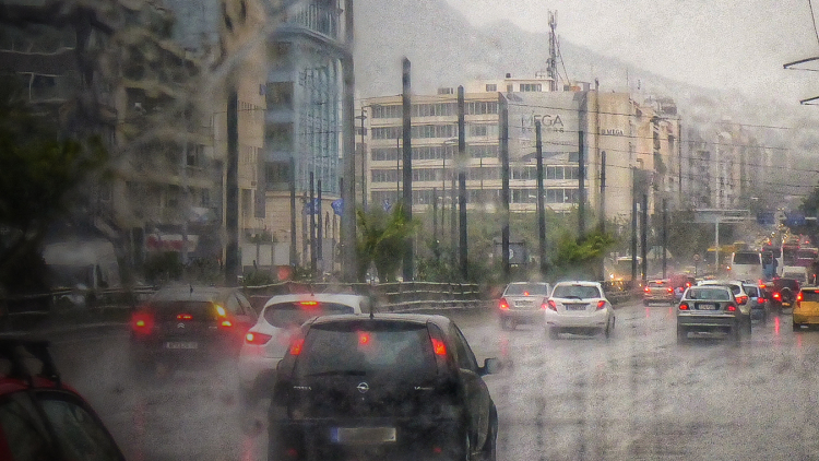 Σε κόκκινο συναγερμό η χώρα για την επέλαση της κακοκαιρίας Erminio, επικίνδυνα καιρικά φαινόμενα και στην Αττική, δείτε χάρτες