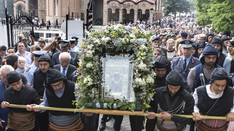Στην Παναγία Σουμελά σήμερα ανήμερα του Δεκαπενταύγουστου ο Τασούλας: Προσκυνήματα, έθιμα και παραδόσεις στη Μακεδονία