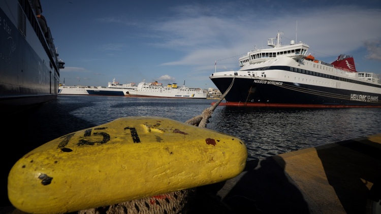 Δεμένα τα πλοία την Παρασκευή 30 Οκτωβρίου, απεργιακές κινητοποιήσεις σε λιμάνια
