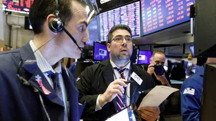 Wall Street: Στα πράσινα το ταμπλό με ώθηση από την Apple
