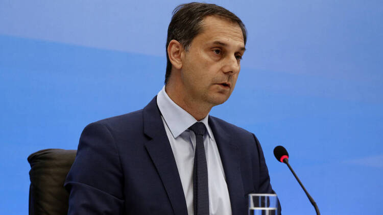 Παραβιάστηκε ο λογαριασμός στο Χ του υφυπουργού Εξωτερικών, Χάρη Θεοχάρη