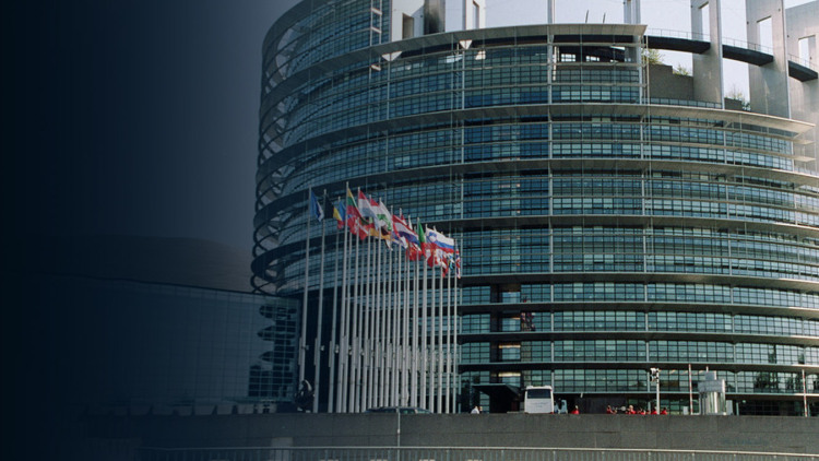 Να μπει προσωρινό φρένο στις μηνιαίες μετακινήσεις στο Στρασβούργο λόγω ενεργειακής κρίσης ζητούν ευρωβουλευτές