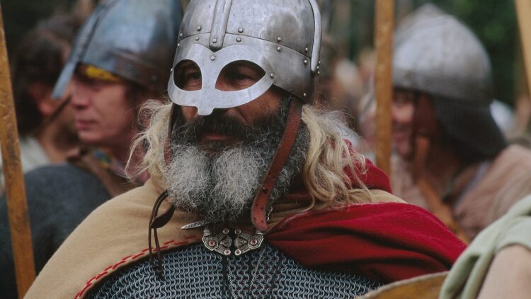 «Σε σκέφτομαι, σε αγαπώ»: Αρχαίες πέτρες αποκάλυψαν ερωτικά μηνύματα των Βίκινγκ 1.000 χρόνια πριν
