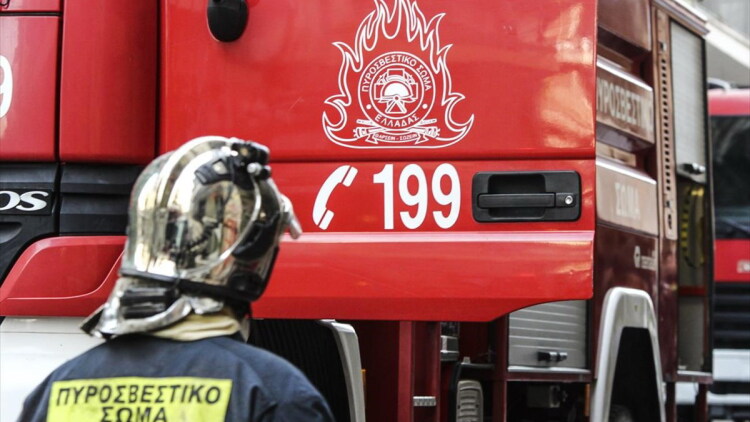 Σύλληψη και πρόστιμο για άνδρα που έκαιγε χόρτα στο Ηράκλειο