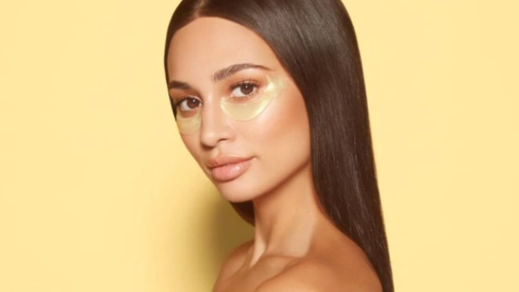 Αυτό είναι το μυστικό για να δείχνει η περιοχή γύρω από τα μάτια πάντα ξεκούραστη