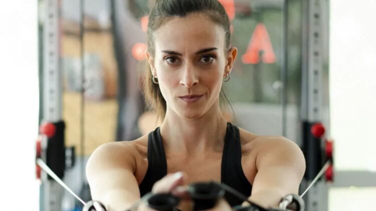 Πόσες φορές την εβδομάδα πρέπει να ασκούμαστε για να δούμε αποτέλεσμα: Μια Ελληνίδα fitness expert απαντά