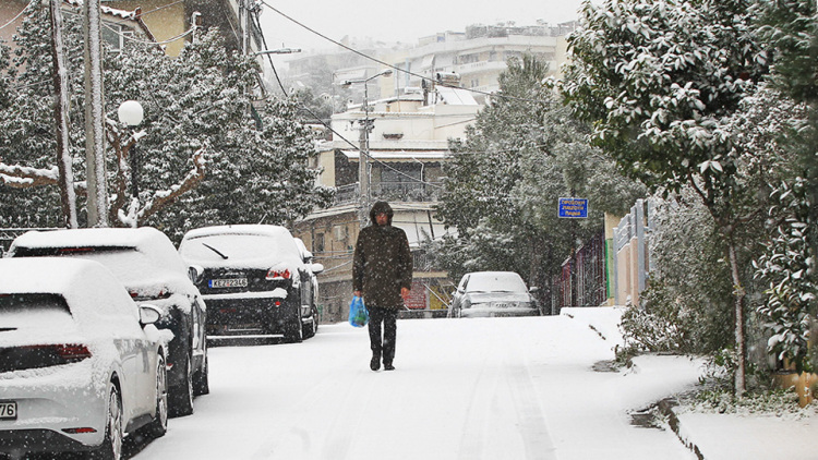 Σε υψηλότερα επίπεδα από τον μέσο όρο η χιονοκάλυψη στη χώρα, τι δείχνουν τα στοιχεία