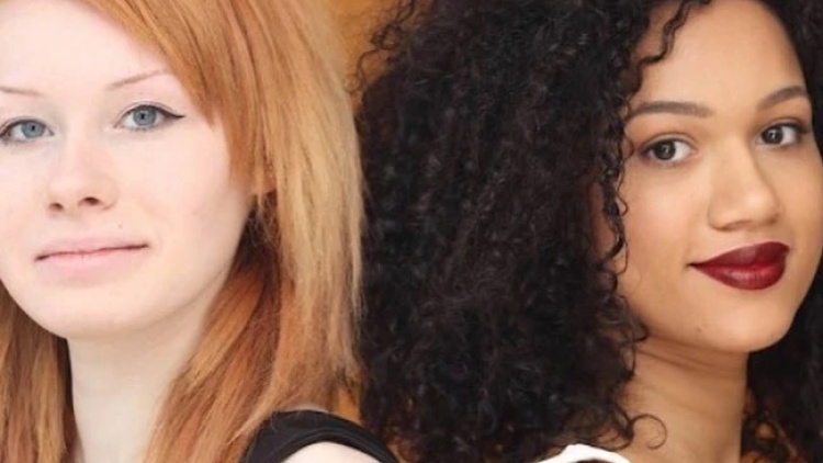 Η απίστευτη ιστορία δύο αδερφών που πρέπει καθημερινά να αποδεικνύουν πως είναι δίδυμες