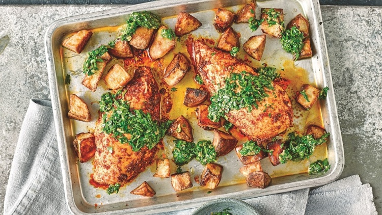 Στήθος κοτόπουλου με πάπρικα και πέστο βασιλικού