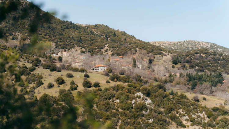 ΥΠΕΝ: Προγραμματικές συμβάσεις για τη δημιουργία, αναβάθμιση και ανάδειξη πεζοπορικών και περιπατητικών διαδρομών