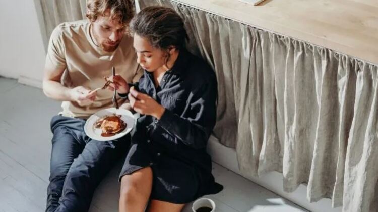 Η κοινή συμπεριφορά που είναι ο μεγαλύτερος οιωνός του χωρισμού ενός ζευγαριού