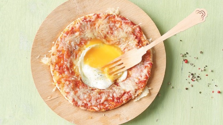 18 εύκολες συνταγές με υλικά που έχετε στο σπίτι