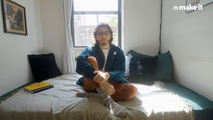 Πώς είναι να ζει κανείς σε 8,8 τετραγωνικά μέτρα;