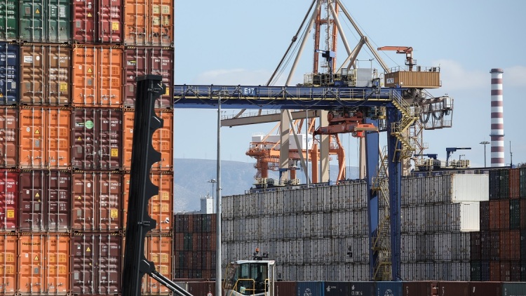 Μελέτη ΕΤΕ: Ανακάμπτουν οι ελληνικές εξαγωγές με αιχμή τα τρόφιμα και τα μέταλλα