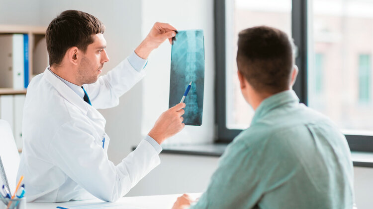 ΕΟΠΥΥ: Πρόσκληση για σύναψη σύμβασης με προσωπικούς ιατρούς - Αύξηση της ιατρικής αμοιβής ζητά ο ΙΣΑ