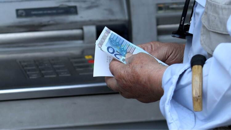 Συνταξιούχοι: Το νέο πακέτο με τις αυξήσεις και οι αλλαγές στην προσωπική διαφορά