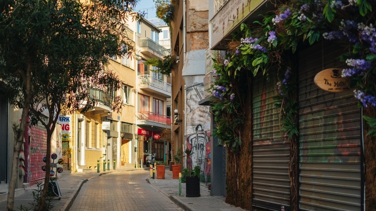 Πόσοι δρόμοι της Αθήνας τιμούν γυναικεία πρόσωπα; Το ποσοστό είναι σοκαριστικά χαμηλό