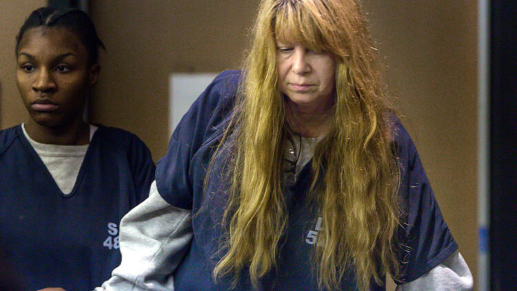 Η ιστορία της γυναίκας που δολοφόνησε την πρώτη σύζυγο του άντρα της