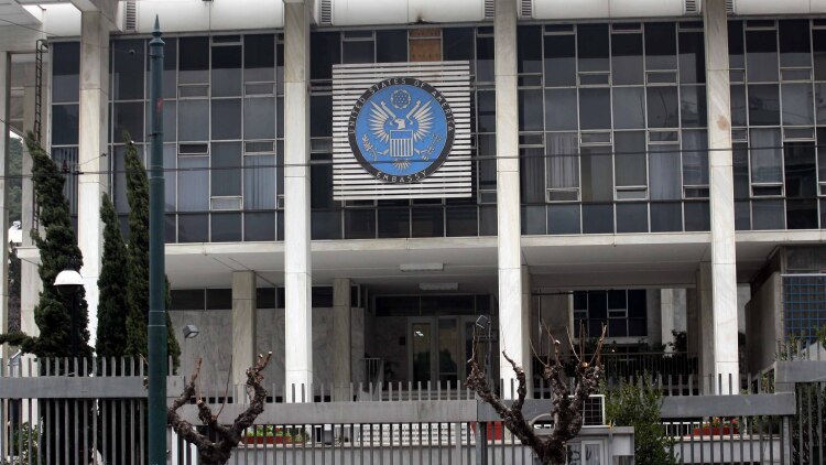 Τα κόμματα για την αποπομπή Γκιλφόιλ: Υπάρχουν ερωτήματα και πρέπει να δοθούν απαντήσεις
