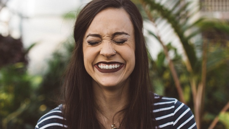 «Πώς έμαθα να απολαμβάνω τη ζωή μου ως single χάρη στην 89χρονη γιαγιά μου»