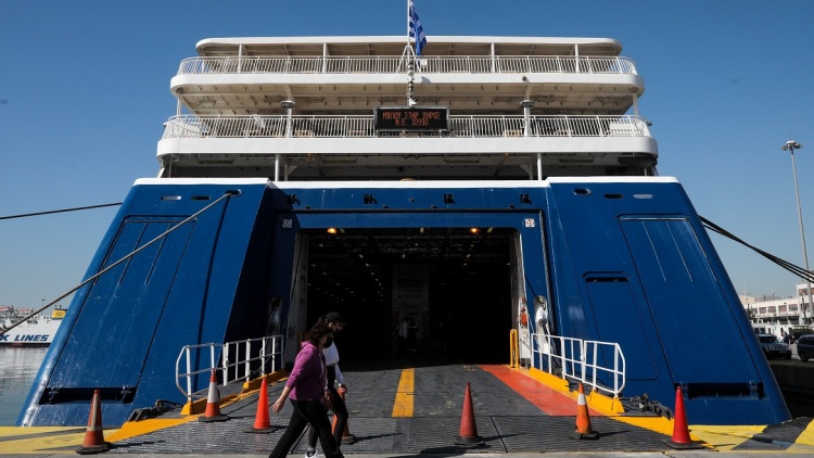 Ακριβότερα ακτοπλοϊκά εισιτήρια: Η άνοδος στα καύσιμα λόγω Μέσης Ανατολής πιέζει τις τιμές
