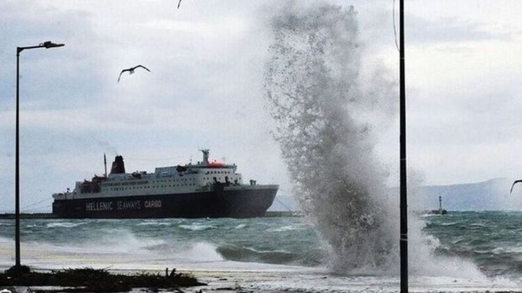 Απαγορευτικό στα λιμάνια λόγω των ισχυρών ανέμων