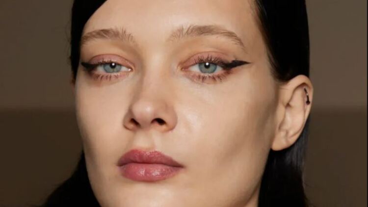 Πήρατε λάθος απόχρωση foundation; Δοκιμάστε αυτό το τρικ του TikTok
