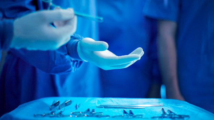 Φλόριντα: Χειρουργός κατηγορείται για ανθρωποκτονία μετά από αφαίρεση λάθος οργάνου σε επέμβαση