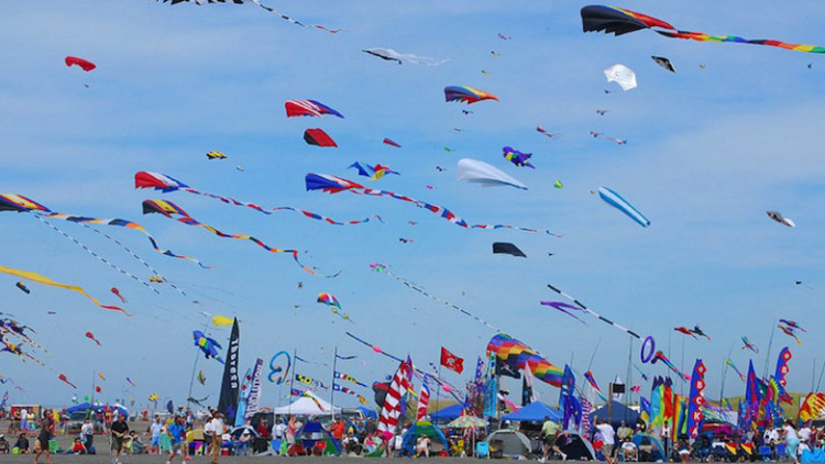 Καθαρά Δευτέρα 2026: Πότε είναι το πρώτο τριήμερο του νέου έτους, οι αργίες της χρονιάς