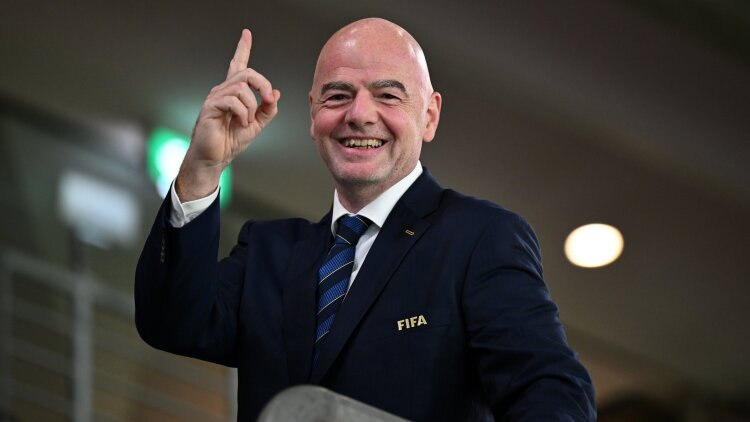 Ο Ινφαντίνο ανοίγει το παράθυρο για την επιστροφή της Ρωσίας: «Είναι κάτι που πρέπει να κάνουμε, τουλάχιστον στις μικρές ηλικίες»