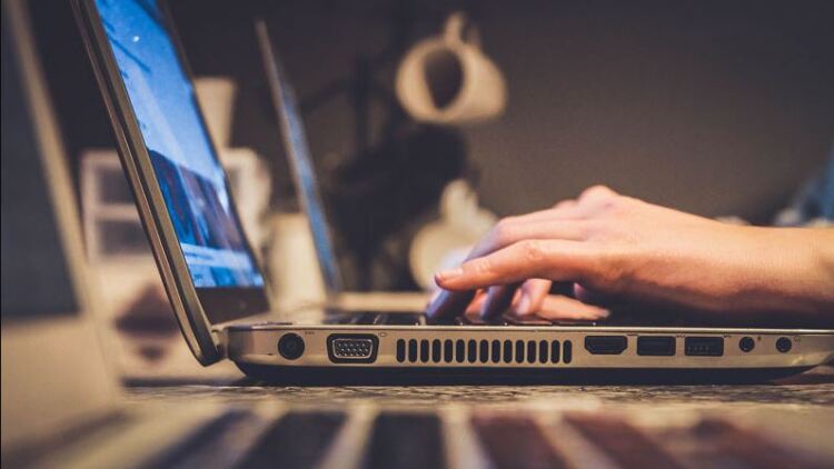 ΑΑΔΕ: Τέλος στη γραφειοκρατία,  ψηφιακή άρση κατασχέσεων και άμεση αποδέσμευση λογαριασμών
