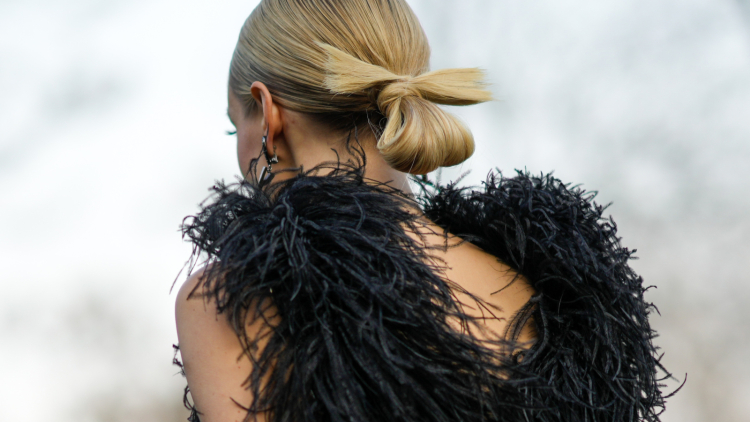 3+1 χτενίσματα που είναι ιδανικά για κάθε βραδινή έξοδο